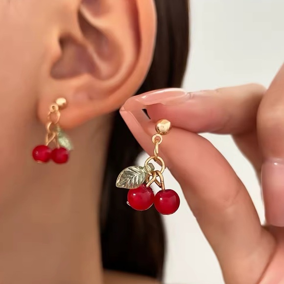 Anthropologie Petite Cherry Red Gold Set - Picture 16 of 16